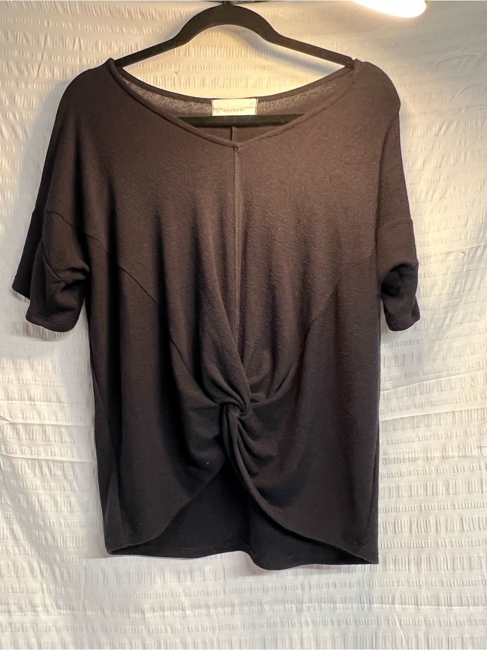 Six/Fifty - black Twist-Front Short Sleeve Top